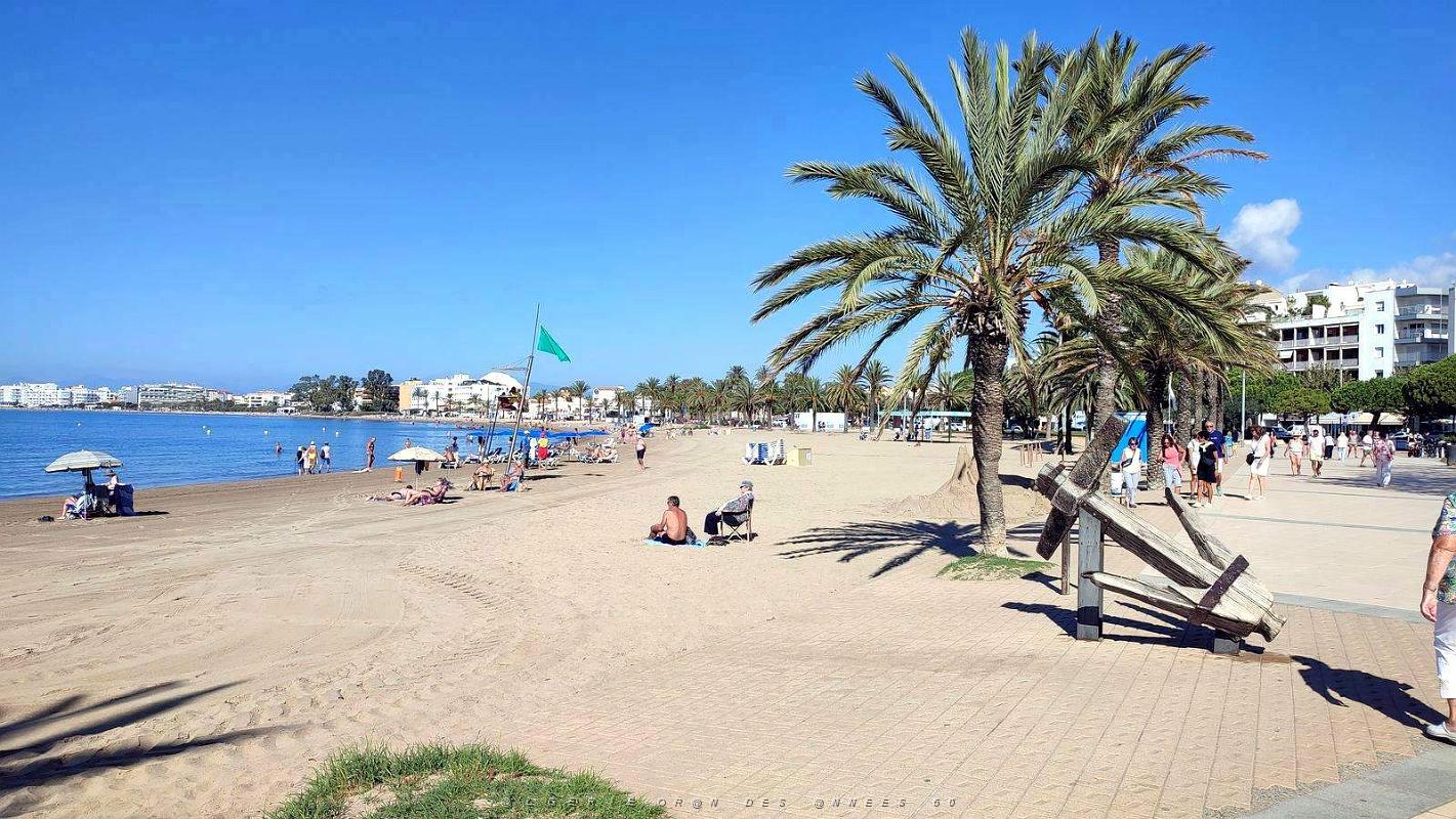 47 - Rosas - Paseo Maritime et Plage Nova.jpg